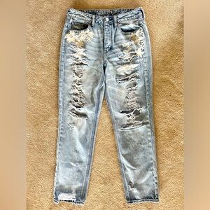 American Eagle Hi-Rise Tomgirl jeans